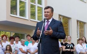 Янукович поздравил Зеленского с победой