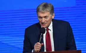 В Кремле не торопятся поздравлять Зеленского с победой на выборах