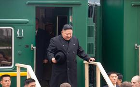 Олег Кожемяко показал фото прибытия лидера  КНДР Ким Чен Ына в Россию