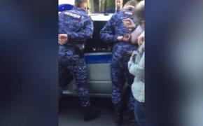 В Питере задержали росгвардейцев, подбросивших подростку запрещенные вещества