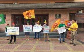 В Хабаровске собирают подписи за перенос выборов