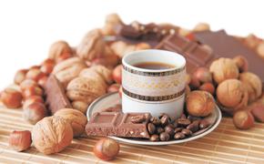 Чай, кофе, орехи – лекарство против инфаркта